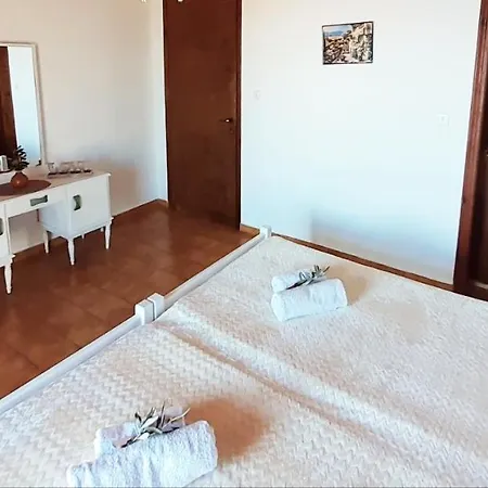 Apartment Dionysos *