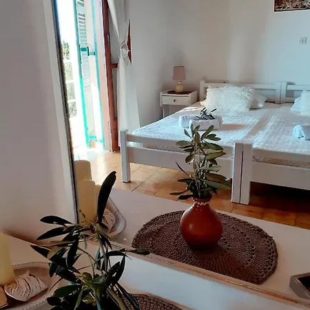 Dionysos Apartment *