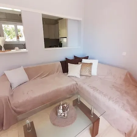 Dionysos Apartmán Glyfa