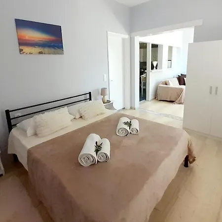 Apartment Dionysos *