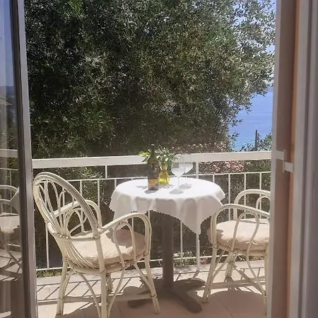 Apartment Dionysos *