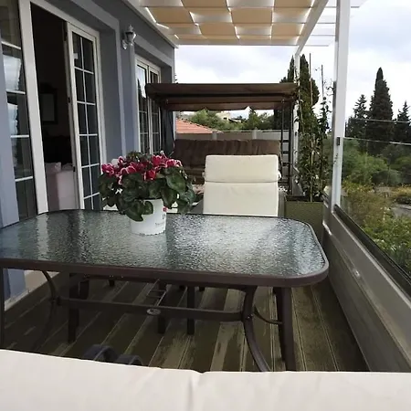 Dionysos Apartment